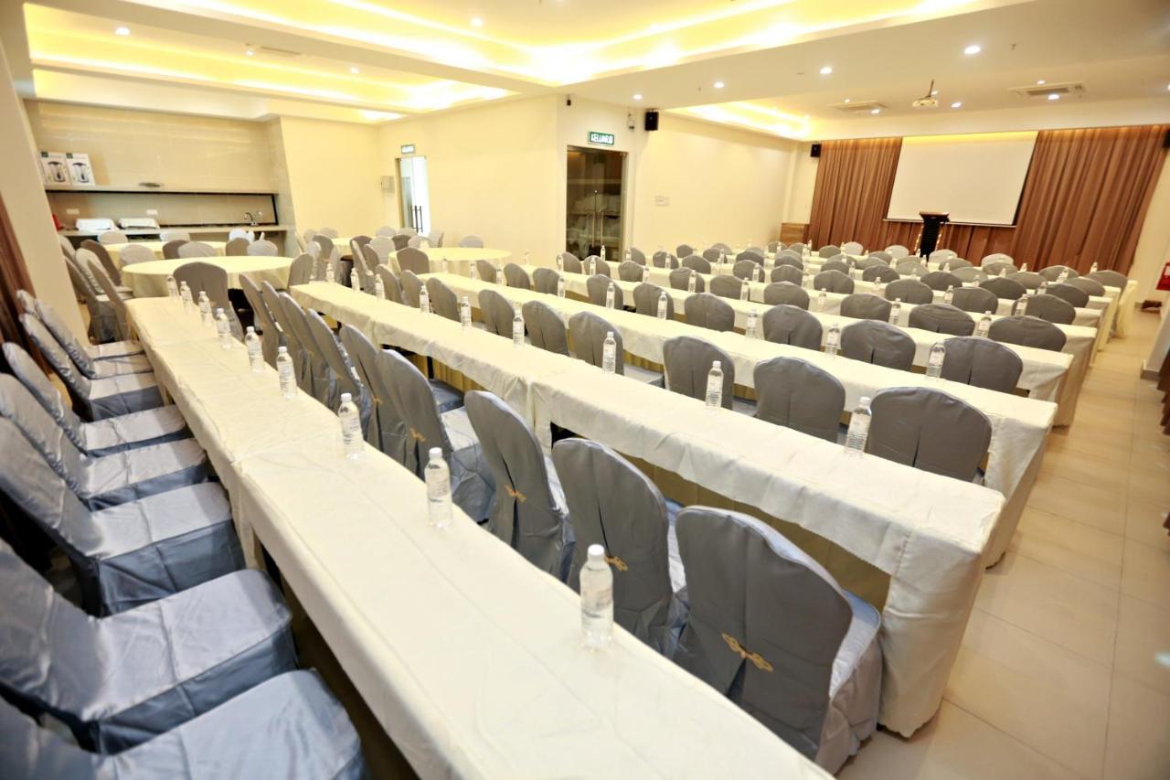 D&F Boutique Hotel Seremban 2 Exterior foto